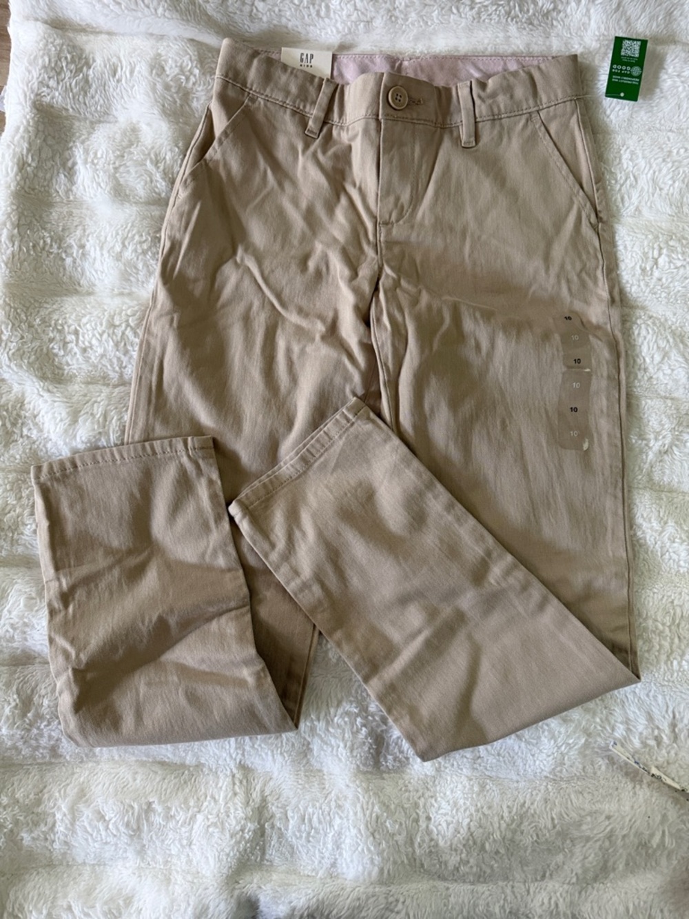GAP Men's Chino Pants in Light Khaki Tan